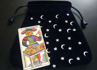 Gry karciane jako ciekawy sposób na urozmaicenie rodzinnego popołudnia