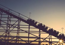 Oryginalne pomysły na randkę – wycieczka do Energylandii dla dwojga