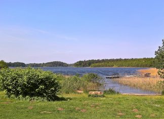 działka z linią brzegową