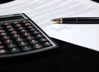 Czy własna firma jest lepsza niż praca na etacie?