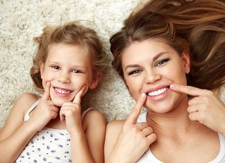 Wybielanie zębów na różne sposoby