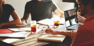 Czym handlować, żeby zarobić pieniądze?