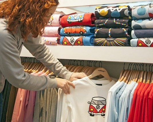 Modne koszulki na wiosnę i lato koszulka