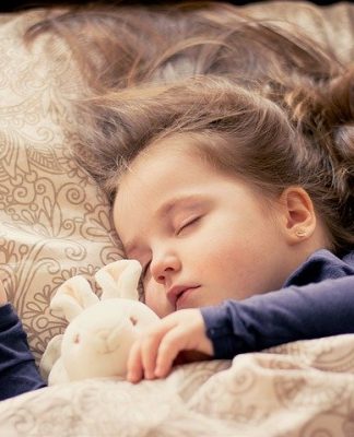 Jak wybrać śpiochy niemowlęce