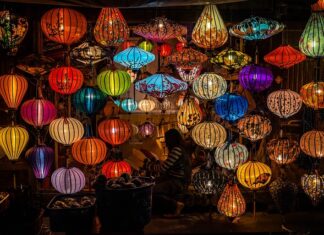 Czy do lampy solarnej potrzebna jest bateria?