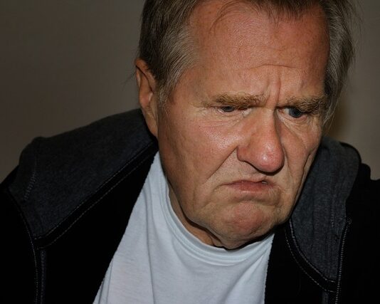 Czym szlifować metalowe futryny? Czym szlifować metalowe futryny?