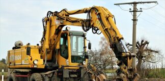 Czy prowadnica Stihl pasuje do NAC?