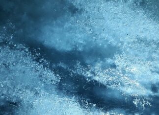 Jaka osłona przed słońcem na balkon?