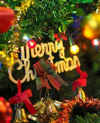 Kiedy ubrać choinkę w domu?