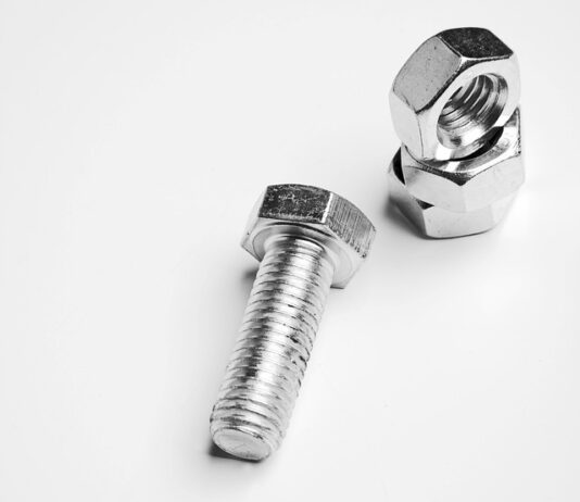 Co jest potrzebne do montażu maskownicy na grzejniku żeliwnym? Co jest potrzebne do montażu maskownicy na grzejniku żeliwnym?