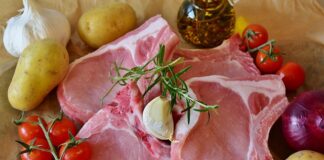 Czy kotlety mielone smażymy pod przykryciem?