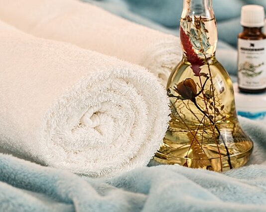 Z czym mieszać olejki eteryczne?