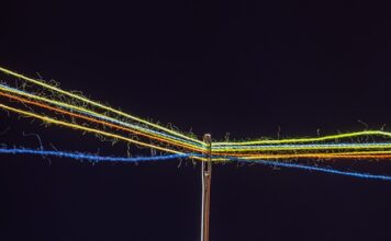 Jak się podłączyć lampę UV do filtra?