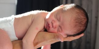 Jak naładować baterie solarną?