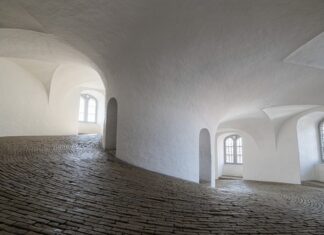 Czym wyszlifować sufit?