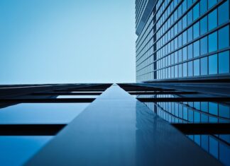 Czym myć okna żeby błyszczały? Czym myć okna żeby błyszczały?