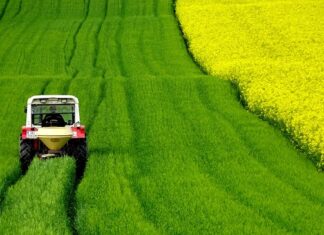 Jaka moc ciągnika do opryskiwacza?