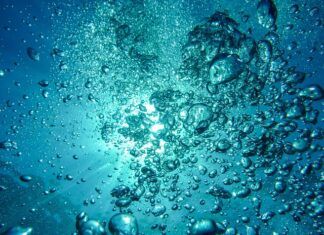 Jak otwierać szampana?