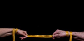 W jakiej odległości lampy ogrodowe?