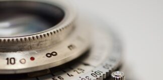 Czym wywiercić duży otwór w drewnie?