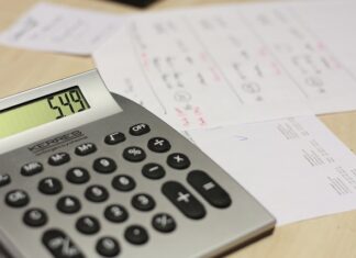 Jak powinna wyglądać faktura z warsztatu samochodowego?