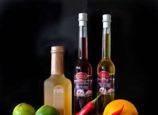 Czy ocet wybiela plastik?