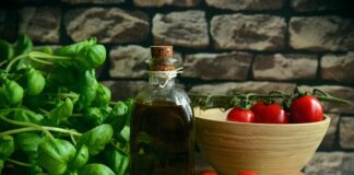 Ile godzin słońca dziennie potrzebują pomidory?