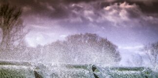 Czy pryskać z włączonym mieszadłem?