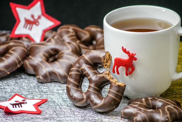 Jak ozdobić doniczkę na cmentarz? Jak ozdobić doniczkę na cmentarz?