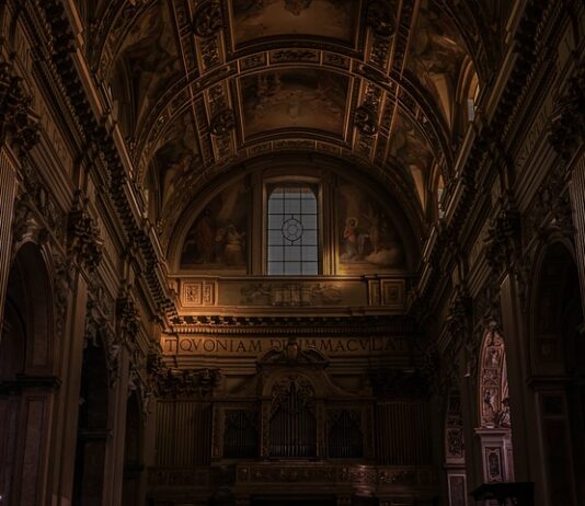 Przy jakim świetle najlepiej się śpi?