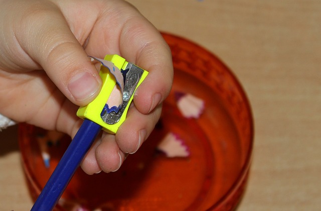 Jak prawidłowo ostrzyć nóż Ostrzałka Fiskars? Jak prawidłowo ostrzyć nóż Ostrzałka Fiskars?