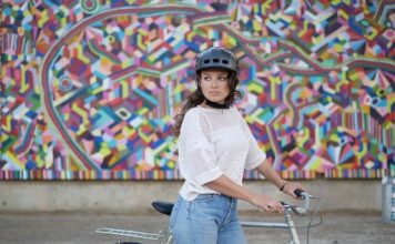 Czy plexi przepuszcza światło?