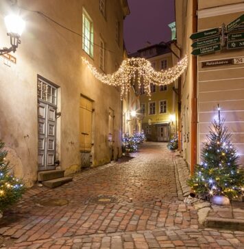 Ile lampek na choinkę 120 cm? Ile lampek na choinkę 120 cm?