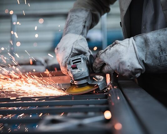 Jaka szlifierką do usuwania farby?