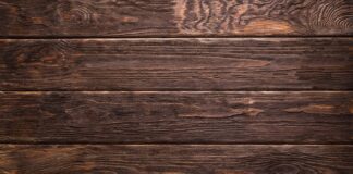 Ile schnie drewno na opał?