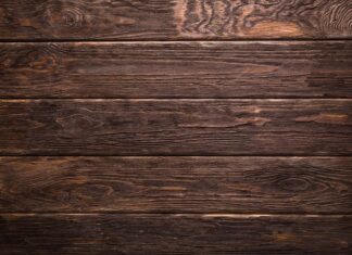 Ile schnie drewno na opał?