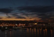 Jak przymocować lampki na balkonie? Jak przymocować lampki na balkonie?