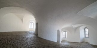 Ile obniżyć sufit pod ledy?