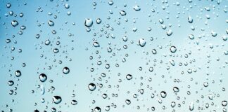 Dlaczego mam mokre okna w domu?