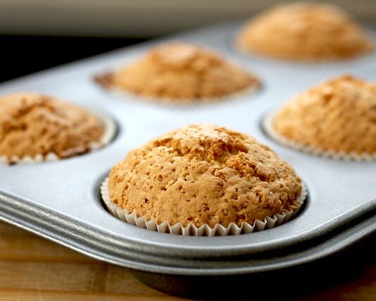 Czym przykryć patelnię do duszenia?