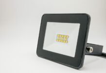 Ile lumenów Naświetlacz?