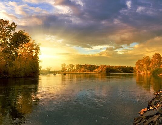 Co oznaczają kolory opasek w hotelach?