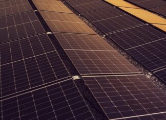 Jak wykończyć panele przy futrynie? Jak wykończyć panele przy futrynie?