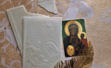 Czym różni się opłatek wigilijny od Komunii Świętej?