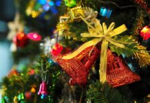 Ile lampek na choinkę 180 cm?